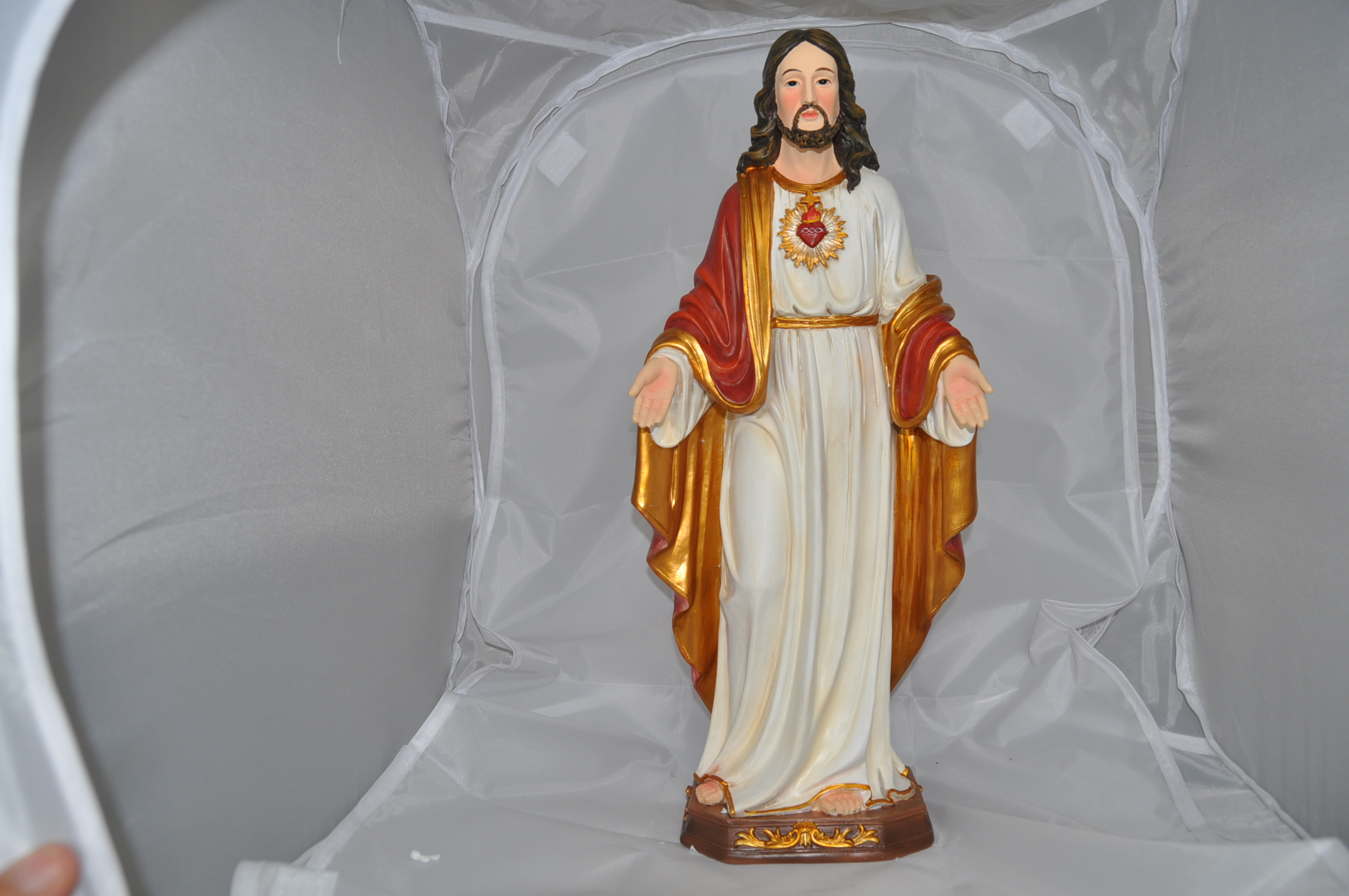 2031 16'' Sacred Heart Statue 6/Ctn